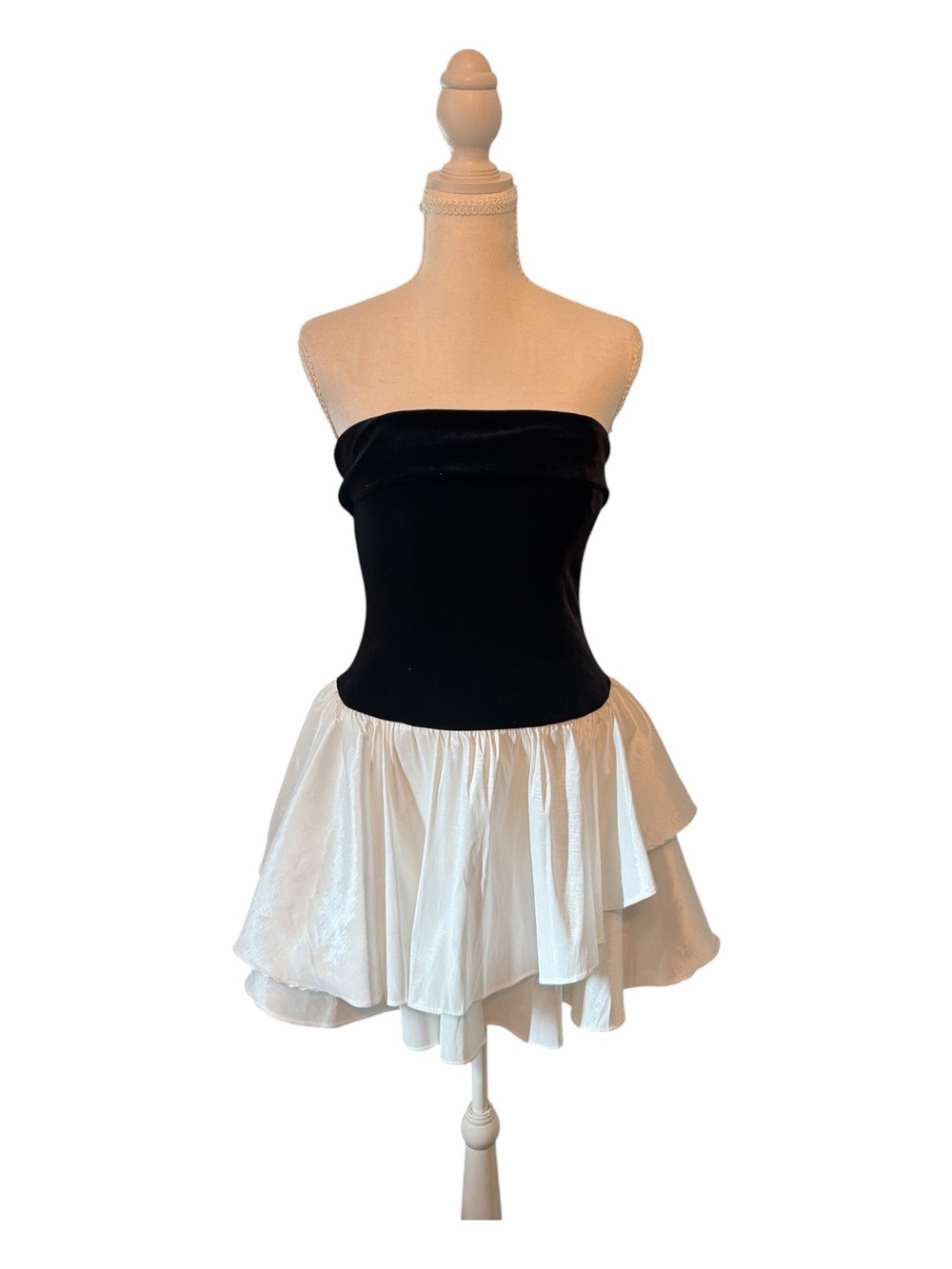 Y2K B. Darlin Black Velvet Ivory Ruffle Dress Size 5/6 NWT